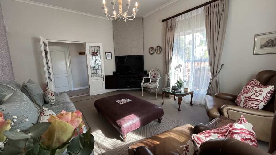 3 Bedroom Property for Sale in Van Riebeeckshof Western Cape